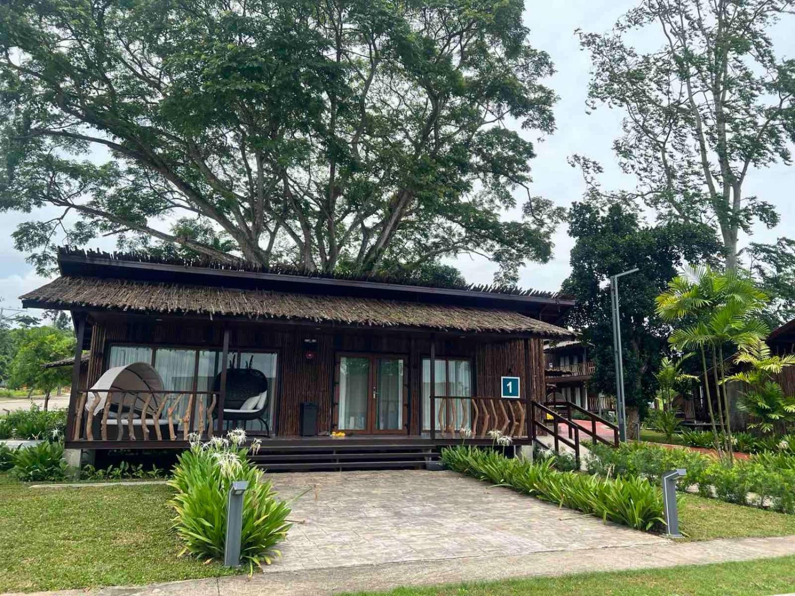 Crusoe Cabins Costa Azalea Samal Exterior photo
