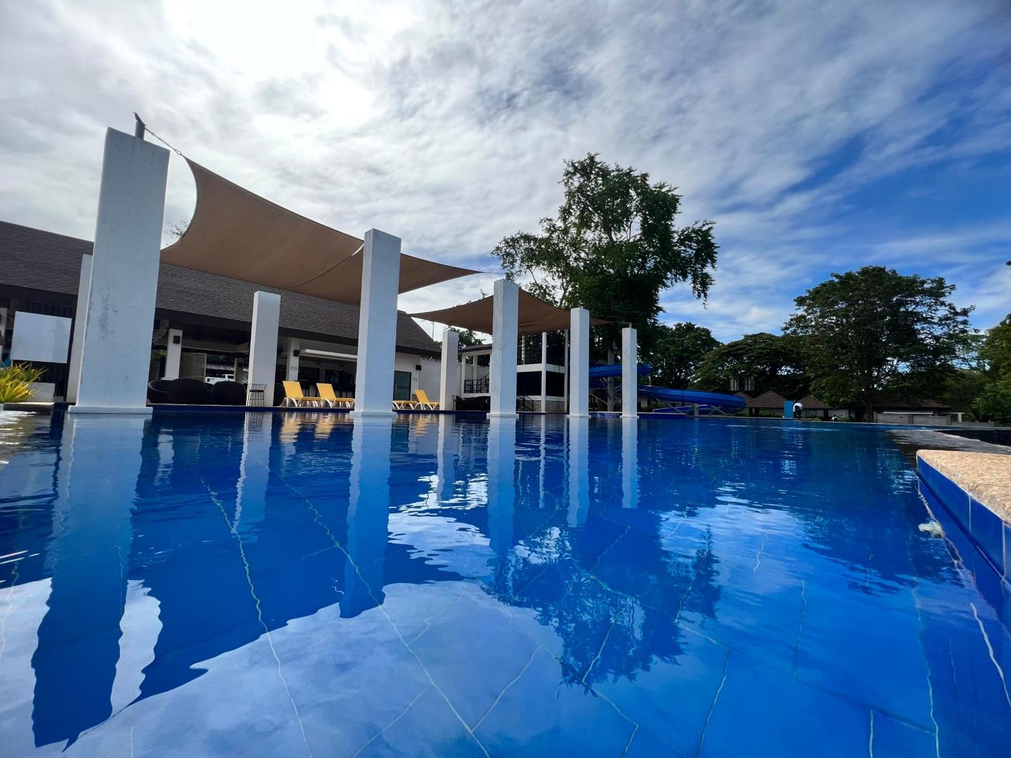 Crusoe Cabins Costa Azalea Samal Exterior photo